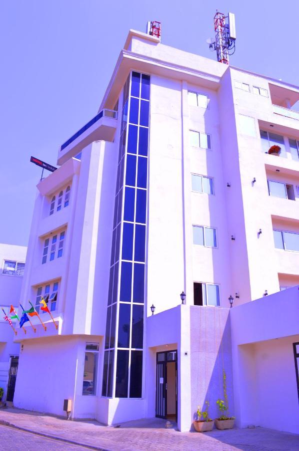 Hotel Les Orchidees Котону Екстер'єр фото