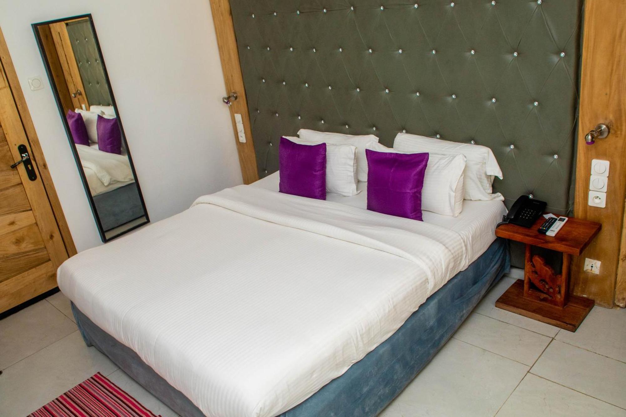 Hotel Les Orchidees Котону Номер фото