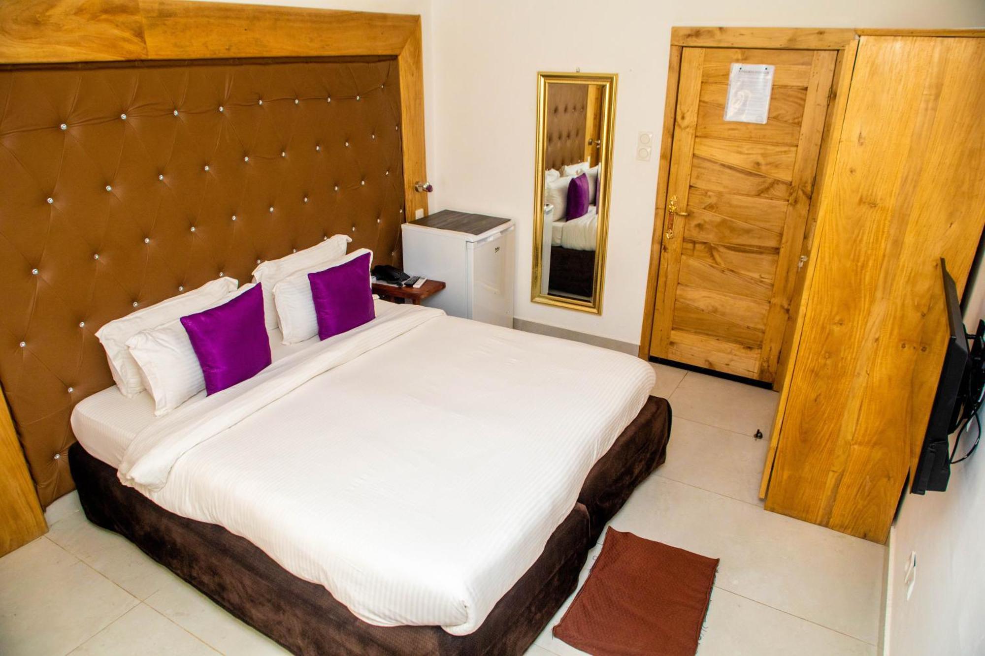 Hotel Les Orchidees Котону Екстер'єр фото